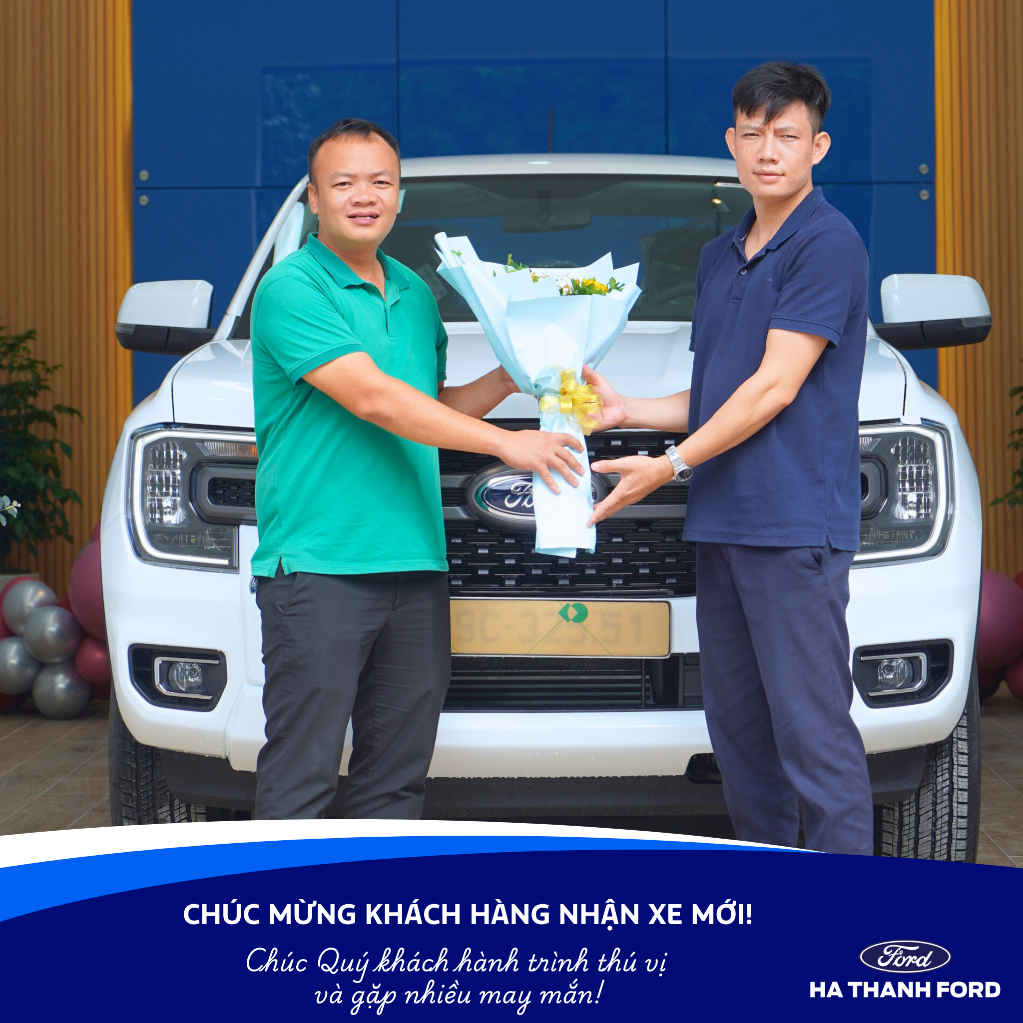 Bàn giao xe mới