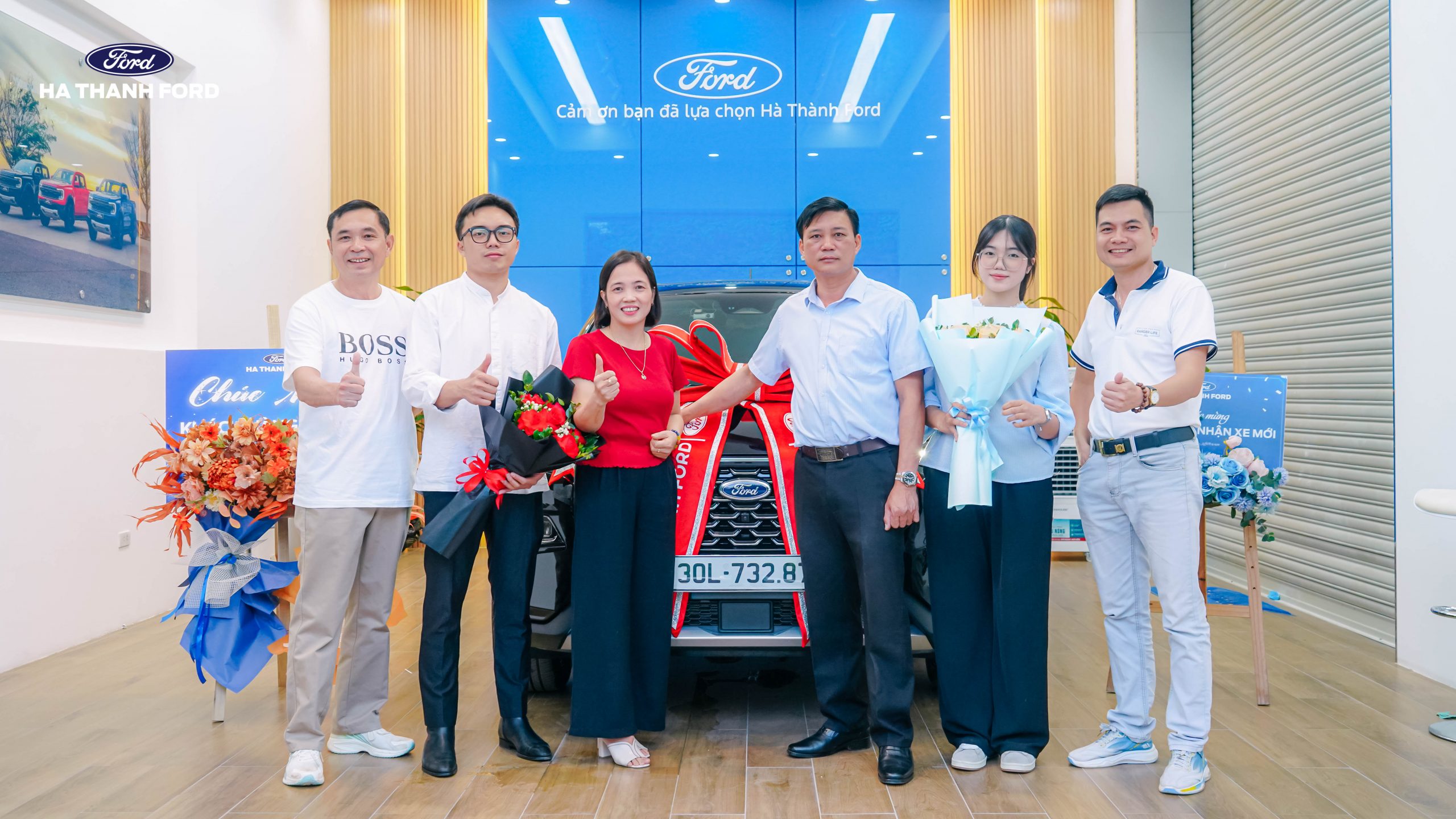 Hà Thành Ford tưng bừng bàn giao xe mới tháng 11 Hà Thành Ford tưng bừng bàn giao xe mới tháng 11
