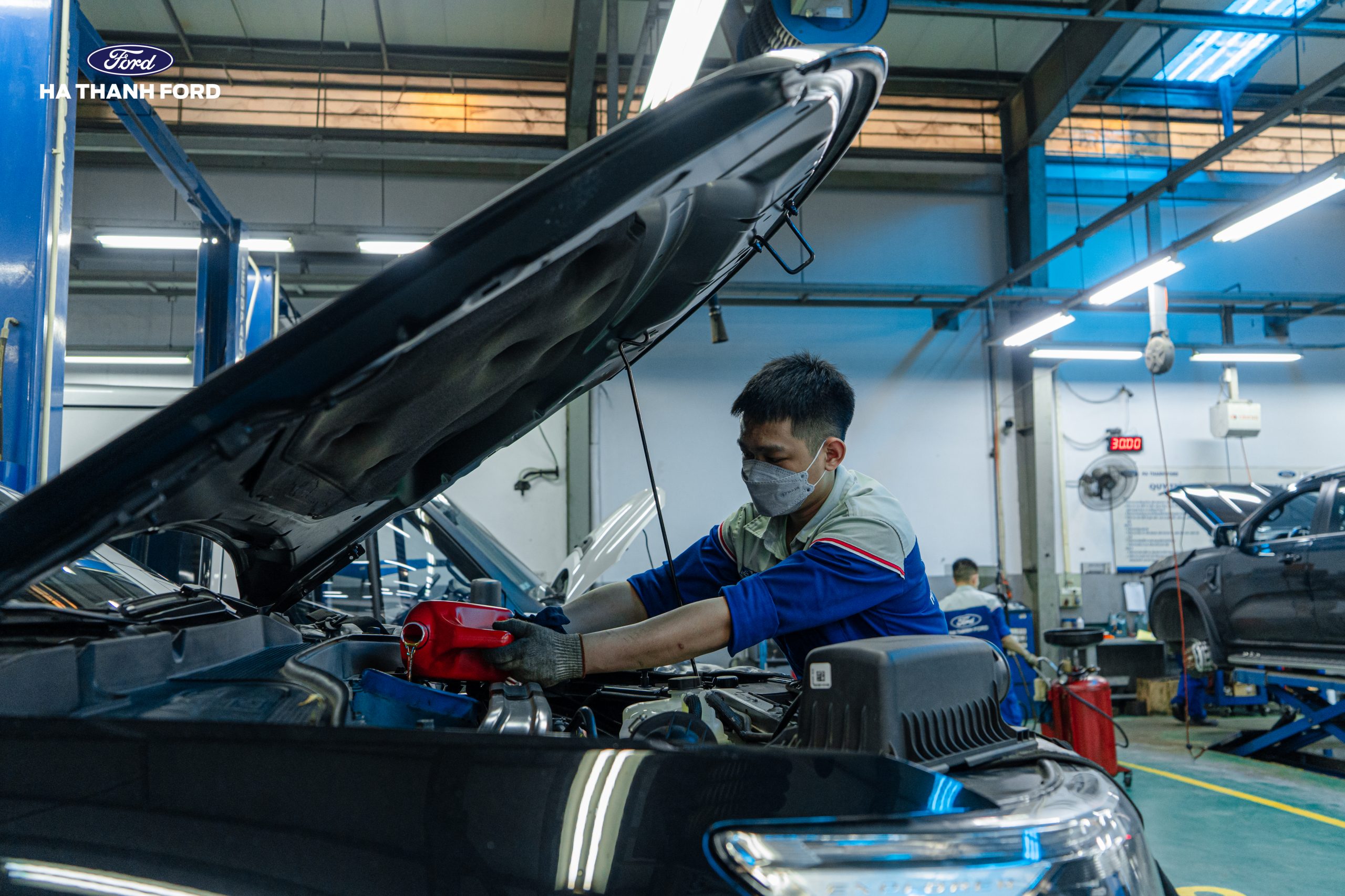 Poster khuyến mãi dịch vụ xe Ford tháng 4 năm 2026 Poster khuyến mãi dịch vụ xe Ford tháng 4 năm 2026