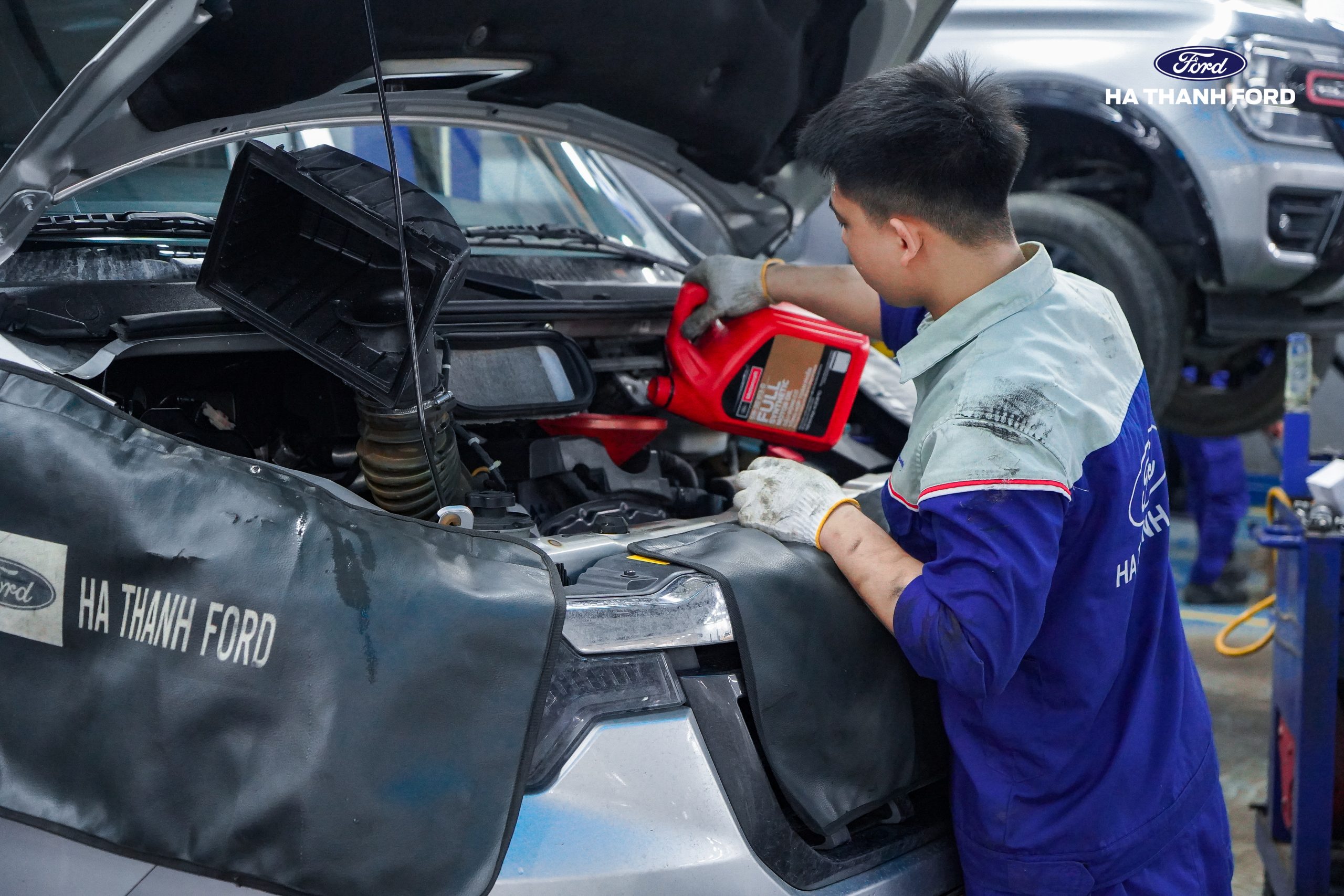 ford ranger đi bao nhiêu km thì thay dầu