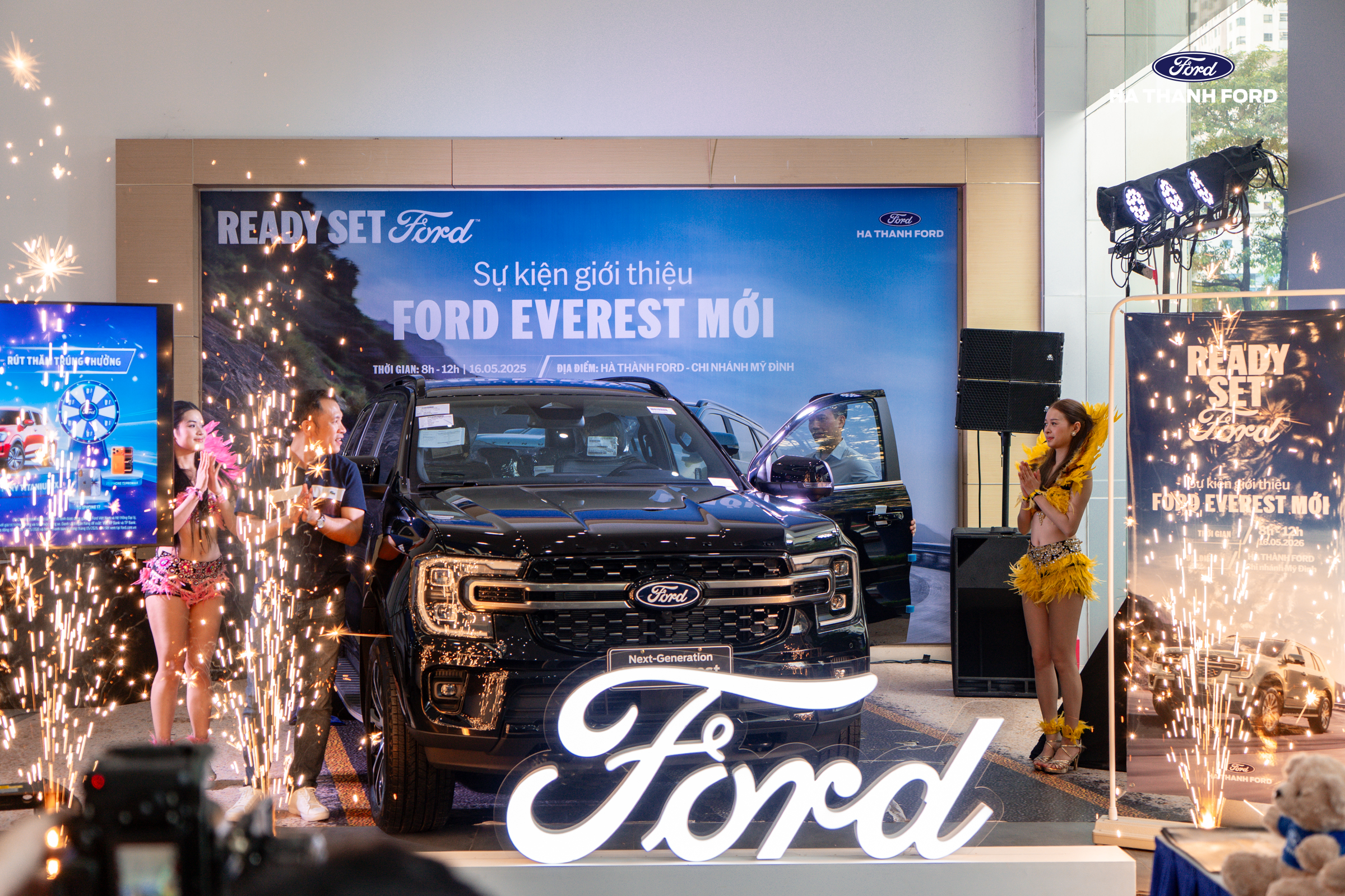 Ra mắt Ford Everest Platinum+ 2.3 Ecoboost Ra mắt Ford Everest Platinum+ 2.3 Ecoboost