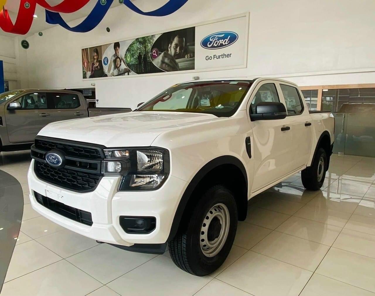 Ford Ranger XLS MT 4x4 Ford Ranger XLS MT 4x4 giá bao nhiêu?