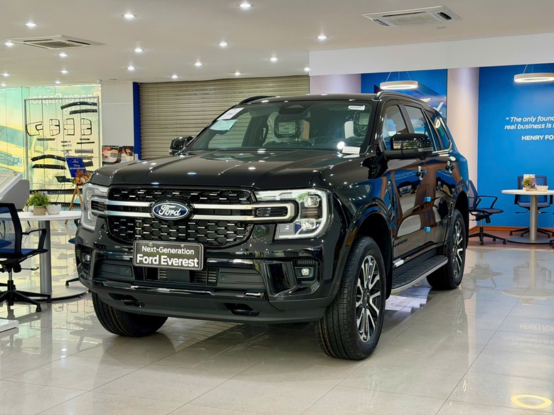 Ford everest platinum 4x2 2026 mang thiết kế DNA của Platinum sang trọng Ford everest platinum 4x2 2026 mang thiết kế DNA của Platinum sang trọng