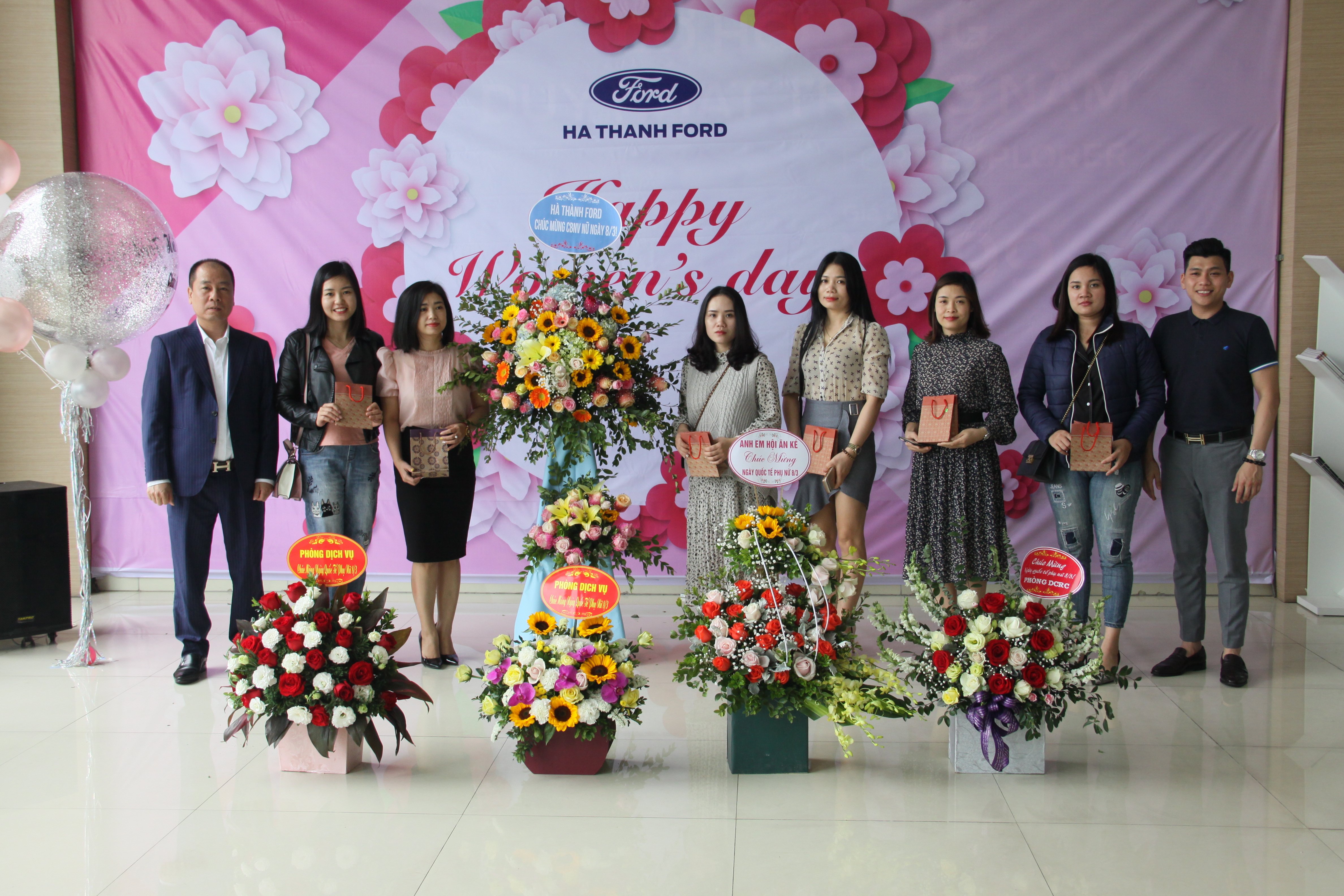 8/3 Ý NGHĨA CHO CBCNV NỮ HÀ THÀNH FORD