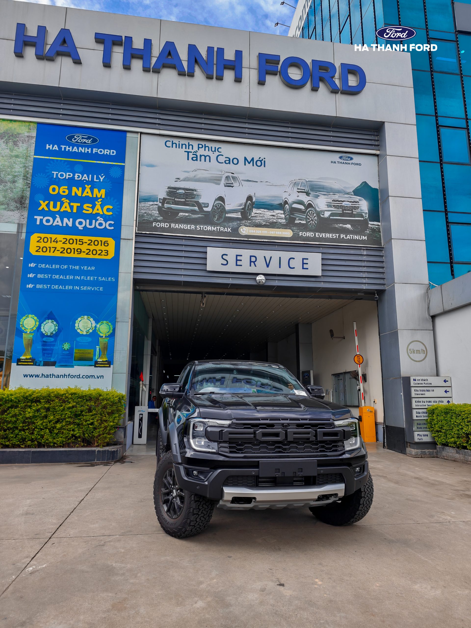 Ra mắt Ford Raptor V6 3.0 Ra mắt Ford Raptor V6 3.0