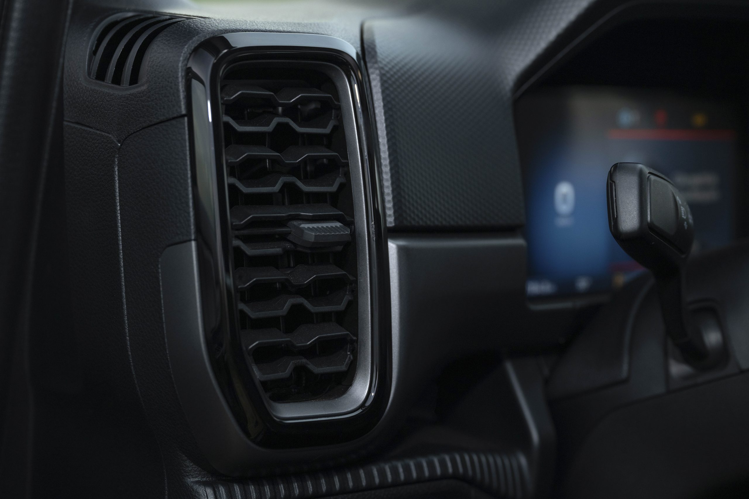Ford Ranger XLS 2026 Mới11