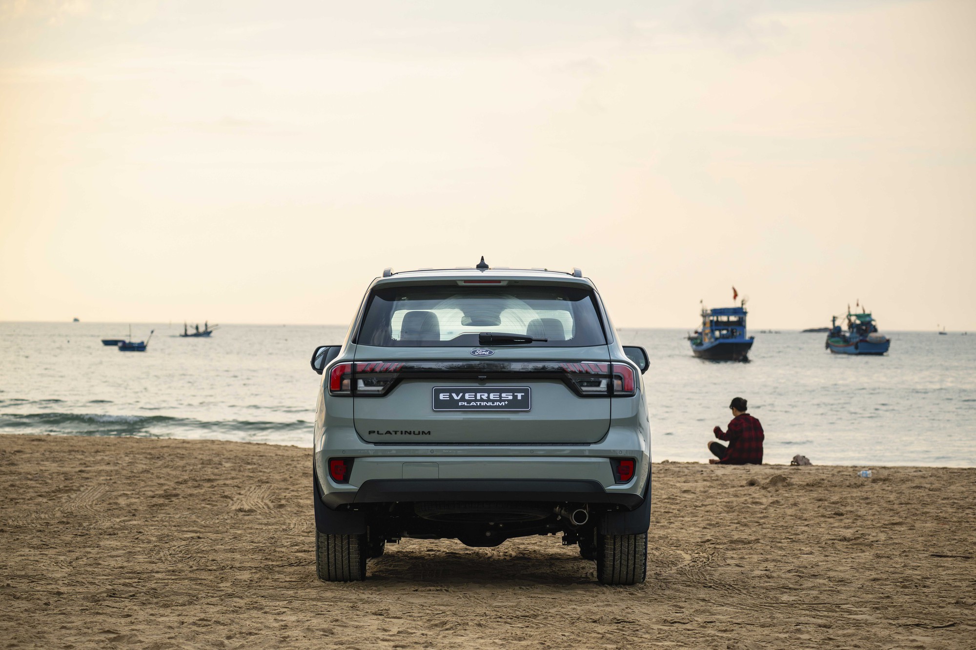 Ford Everest Platinum+ 2026 Máy Xăng 2.3L EcoBoost 4×46