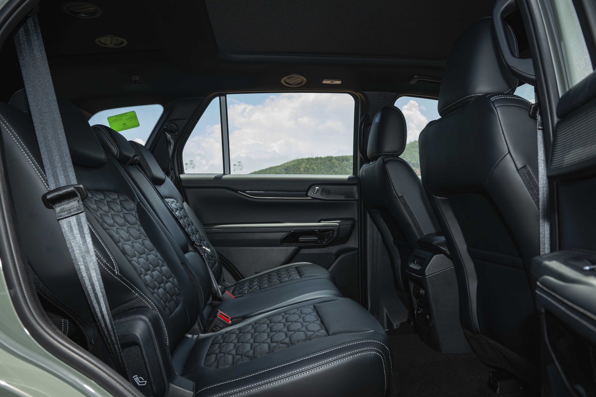 Ford Everest Platinum+ 2026 Máy Xăng 2.3L EcoBoost 4×412