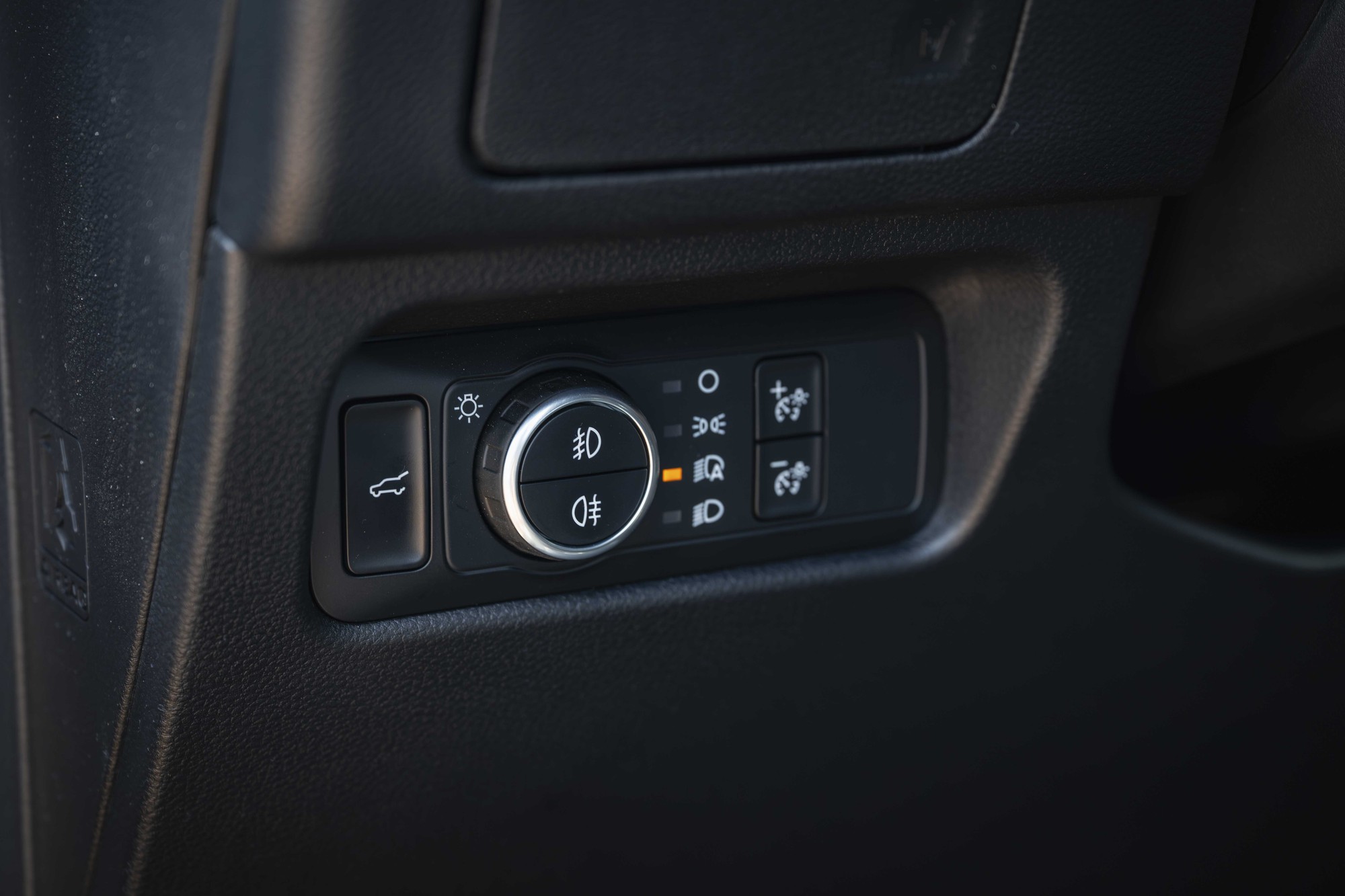 Ford Everest Platinum+ 2026 Máy Xăng 2.3L EcoBoost 4×416