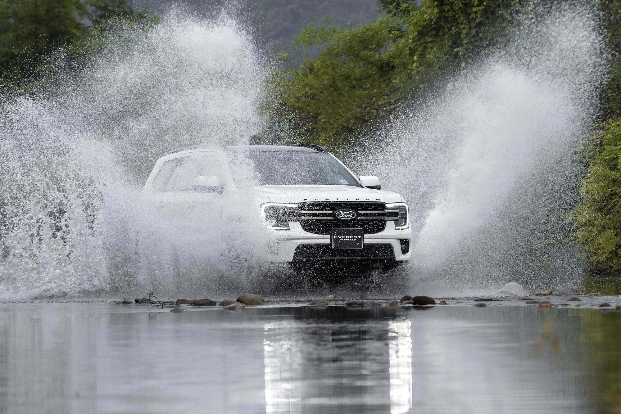 Ford Everest Platinum+ 2026 Máy Xăng 2.3L EcoBoost 4×414