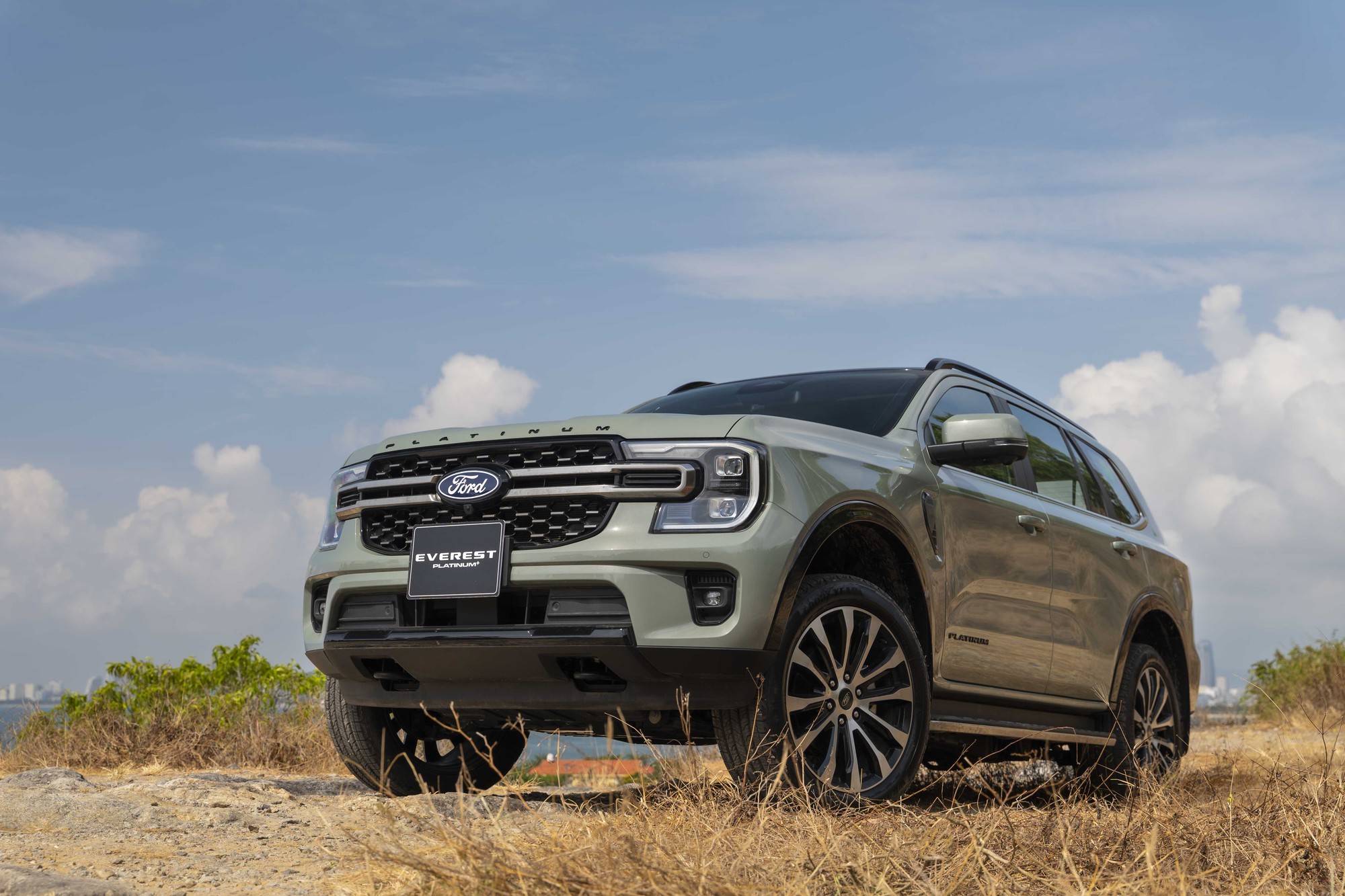 Ford Everest Platinum+ 2026 Máy Xăng 2.3L EcoBoost 4×42