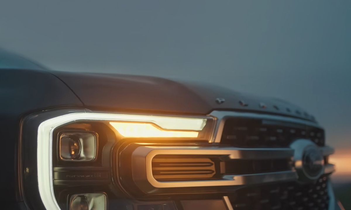 Ford Everest Platinum Mới 2024 2.0L AT 4X46