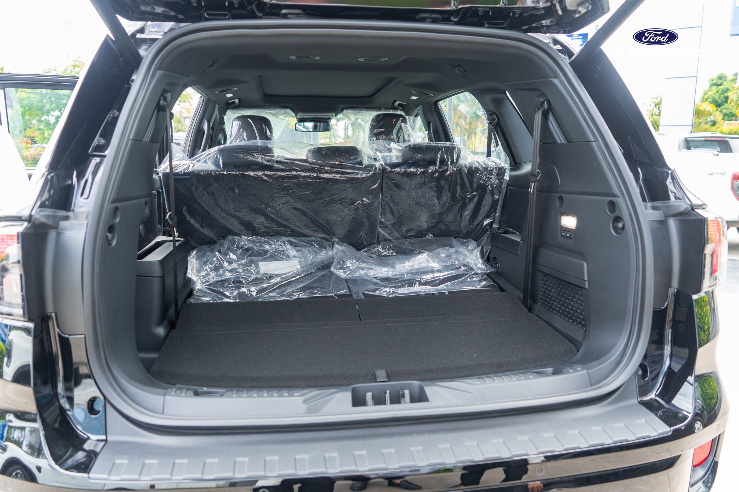 Ford Everest Platinum+ 2026 Máy Xăng 2.3L EcoBoost 4×422