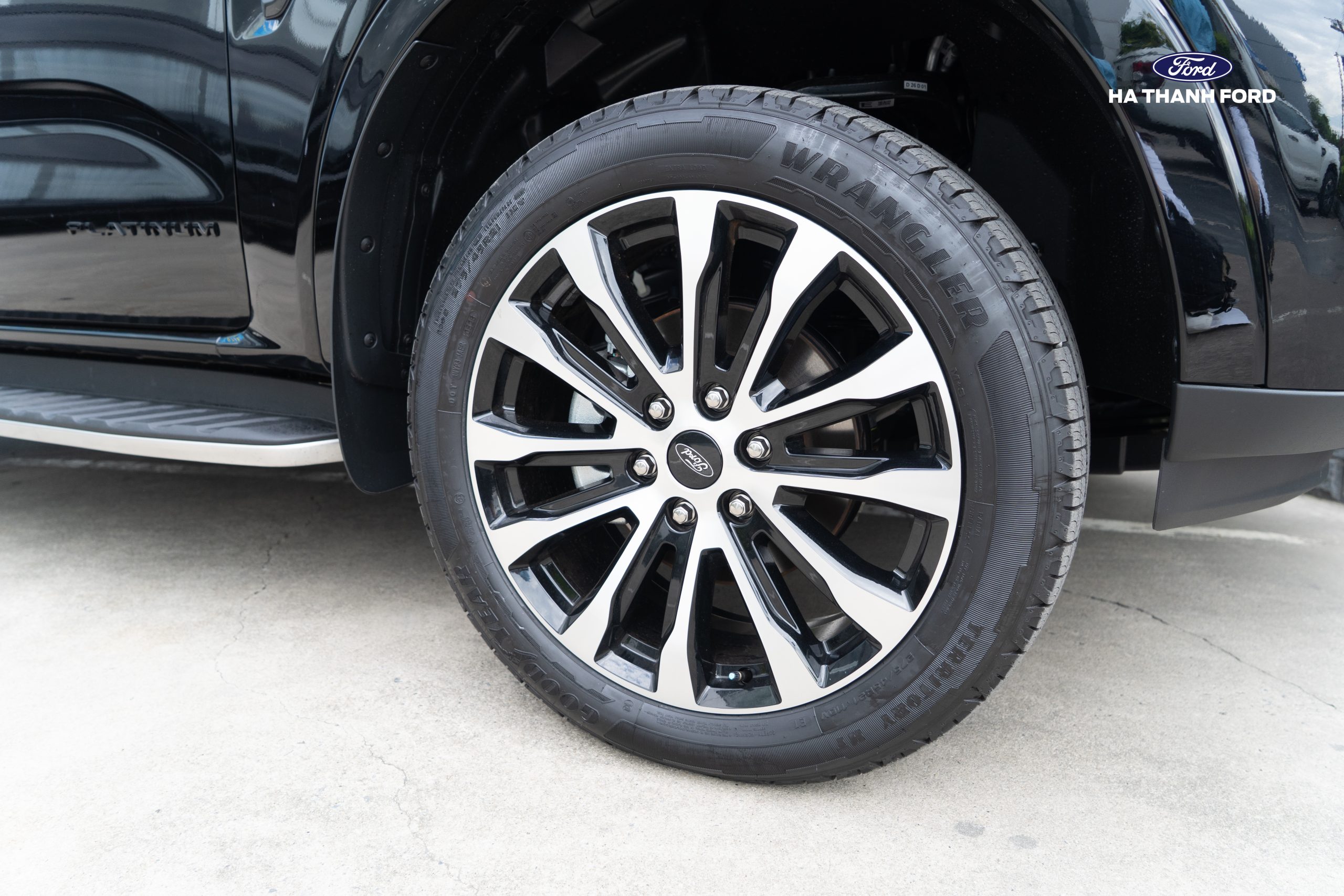 Ford Everest Platinum+ 2026 Máy Xăng 2.3L EcoBoost 4×424