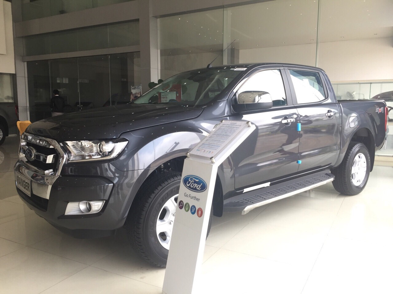 Ford Ranger XLT MT 2.2L 4×46