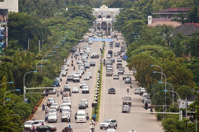 Mua ô tô ở Lào rẻ hơn đáng kể so với Việt Nam