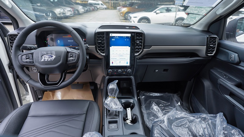 Nội thất Ford Everest Ambient 